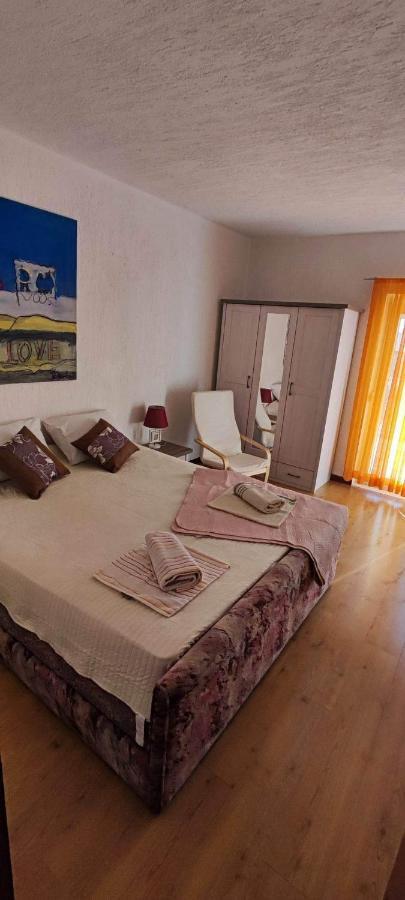 Apartments Berny Sveti Vid-Miholjice Екстер'єр фото