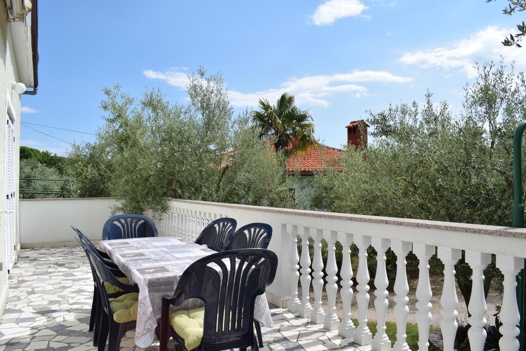 Apartments Berny Sveti Vid-Miholjice Екстер'єр фото